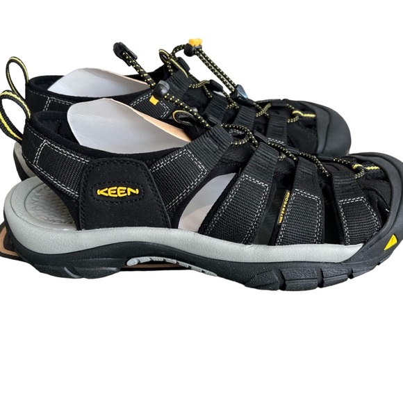 KEEN Newport H2 Sandals Men’s Size 11.5 main image 4